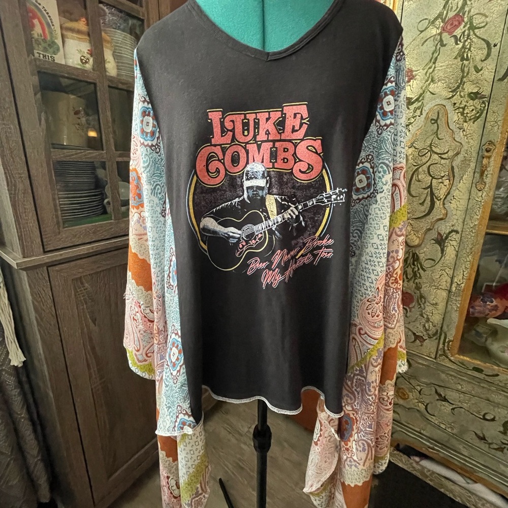 Luke Combs T-Shirt Poncho